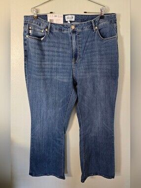 Seven 7 | NWT High Rise Bootcut Jeans Size 20W